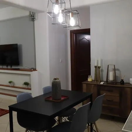 Όμορφο Διαμέρισμα Με Αυλή Thessaloniki Exterior photo
